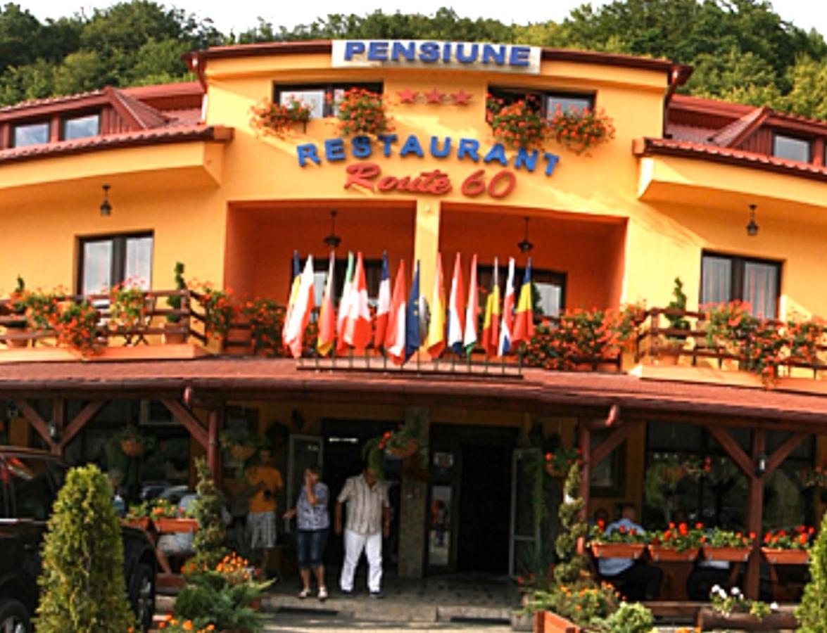 Pensiune Restaurant Route60 Ciucea Экстерьер фото