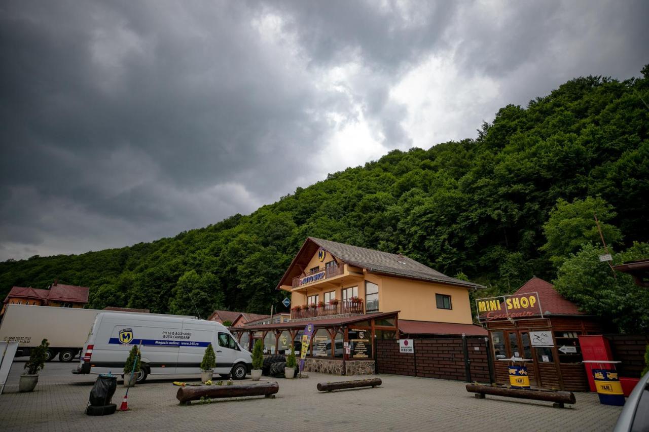 Pensiune Restaurant Route60 Ciucea Экстерьер фото