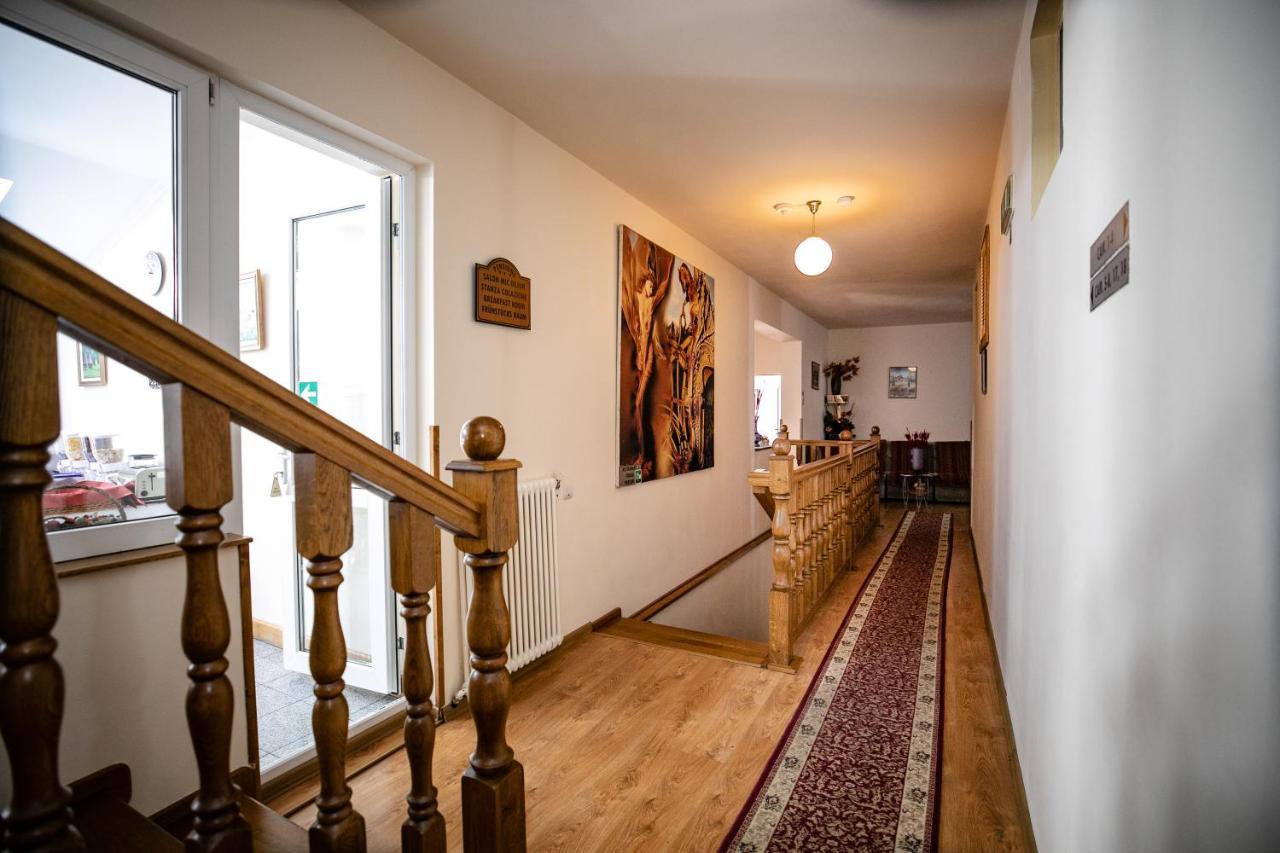 Pensiune Restaurant Route60 Ciucea Экстерьер фото