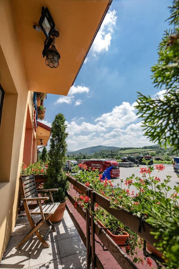 Pensiune Restaurant Route60 Ciucea Экстерьер фото