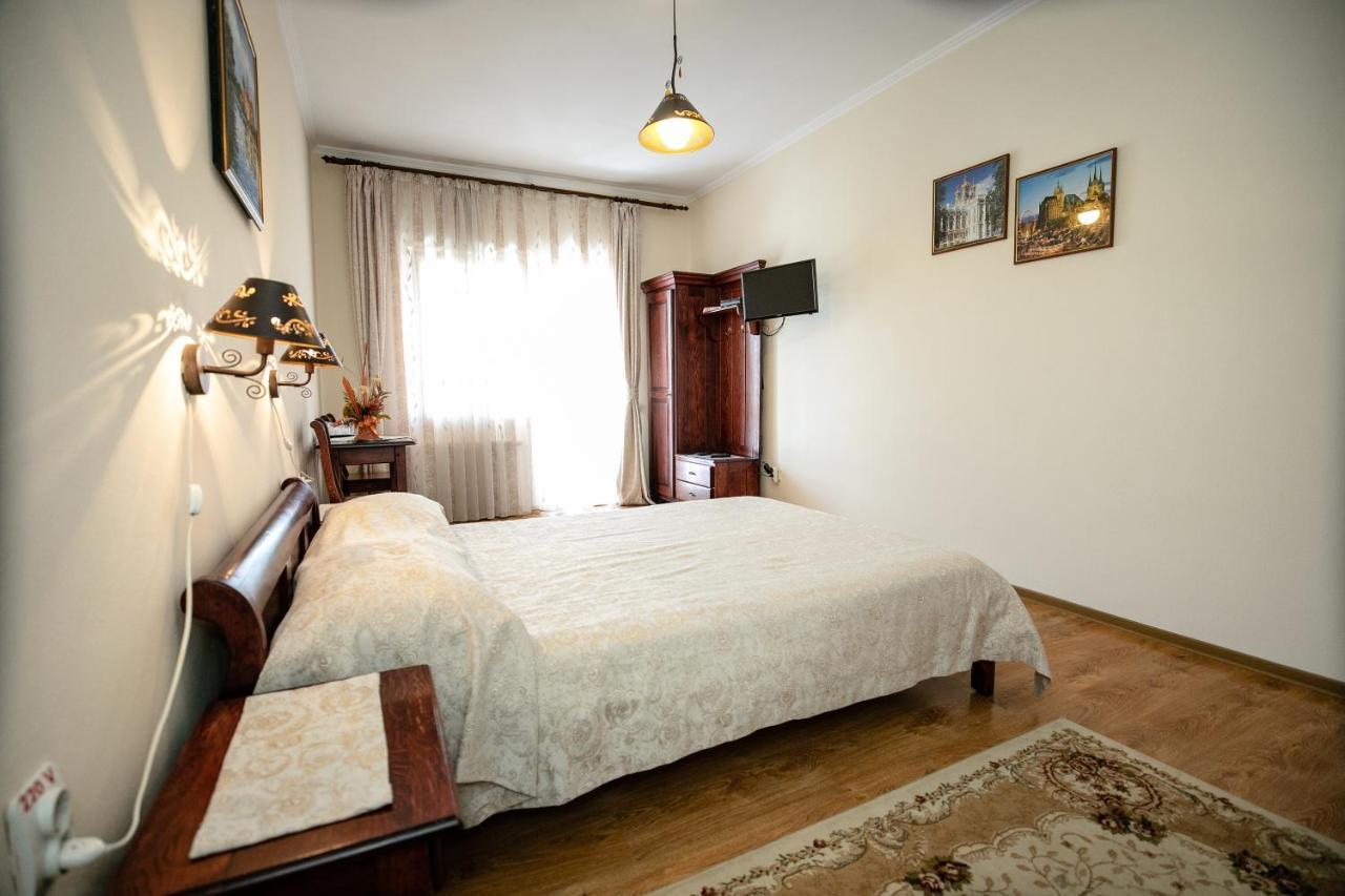 Pensiune Restaurant Route60 Ciucea Экстерьер фото