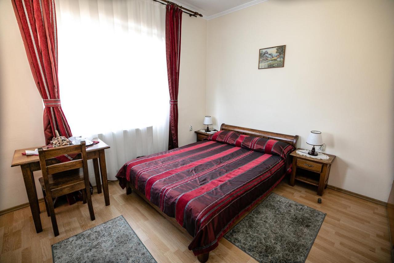 Pensiune Restaurant Route60 Ciucea Экстерьер фото