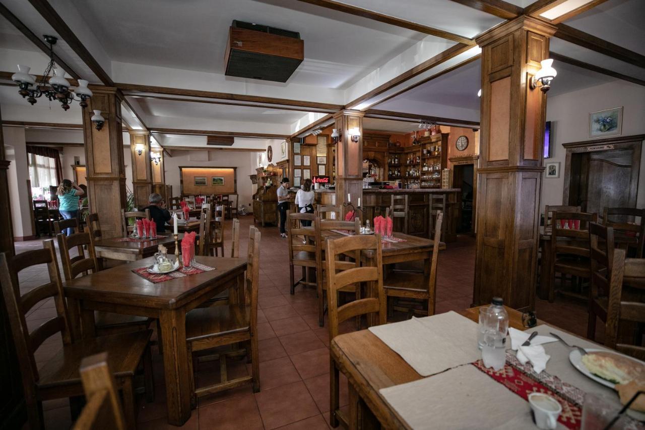 Pensiune Restaurant Route60 Ciucea Экстерьер фото